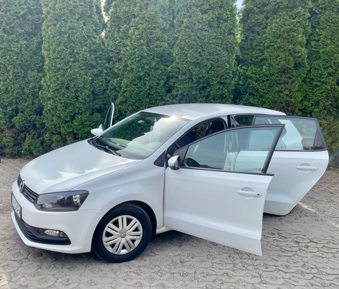 Volkswagen Polo cena 34500 przebieg: 68000, rok produkcji 2015 z Warszawa małe 92